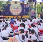 5.000 thiếu nhi TP Hồ Chí Minh vẽ tranh mừng Tết Trung thu độc lập