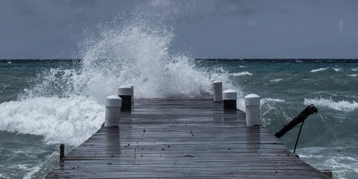 Bão nhiệt đới Melissa gây mưa lớn, đe dọa ngập lụt tại khu vực Caribe - Ảnh 1.
